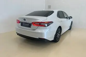 Toyota Camry, 2.5, 131 kW, hybrid, automatic, front-wheel drive