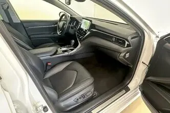 Toyota Camry, 2.5, 131 kW, hybrid, automatic, front-wheel drive