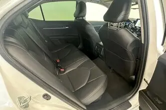 Toyota Camry, 2.5, 131 kW, hybrid, automatic, front-wheel drive