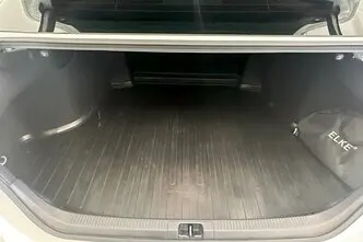 Toyota Camry, 2.5, 131 kW, hybrid, automatic, front-wheel drive