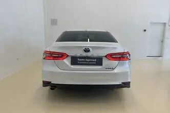 Toyota Camry, 2.5, 131 kW, hybrid, automatic, front-wheel drive