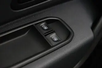 Dacia Duster, 1.6, 84 kW, бензин, механическая, передний привод