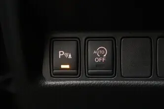 Nissan Qashqai, 1.2, 85 kW, бензин, механическая, передний привод
