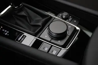 Mazda 3, 2.5, 103 kW, bensiin, automaat, esivedu