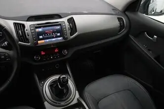 Kia Sportage, 1.6, 99 kW, бензин, механическая, передний привод