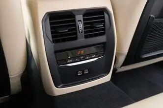 BMW 320, 2.0, 140 kW, гибрид, автомат, полный привод