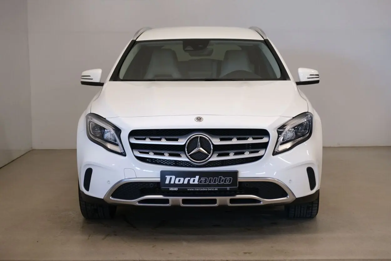 Mercedes-Benz GLA 180, 1.6, 90 kW, бензин, автомат, передний привод