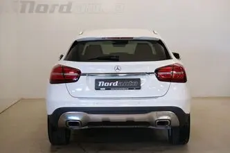 Mercedes-Benz GLA 180, 1.6, 90 kW, бензин, автомат, передний привод