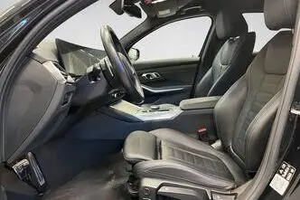 BMW 320, 140 kW, hybrid, automatic, four-wheel drive