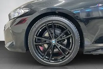 BMW 320, 140 kW, hybrid, automatic, four-wheel drive