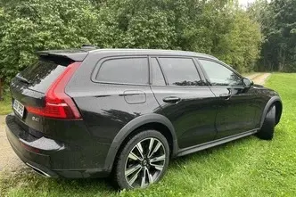Volvo V60 Cross Country, 2.0, 145 kW, hübriid, automaat, nelikvedu