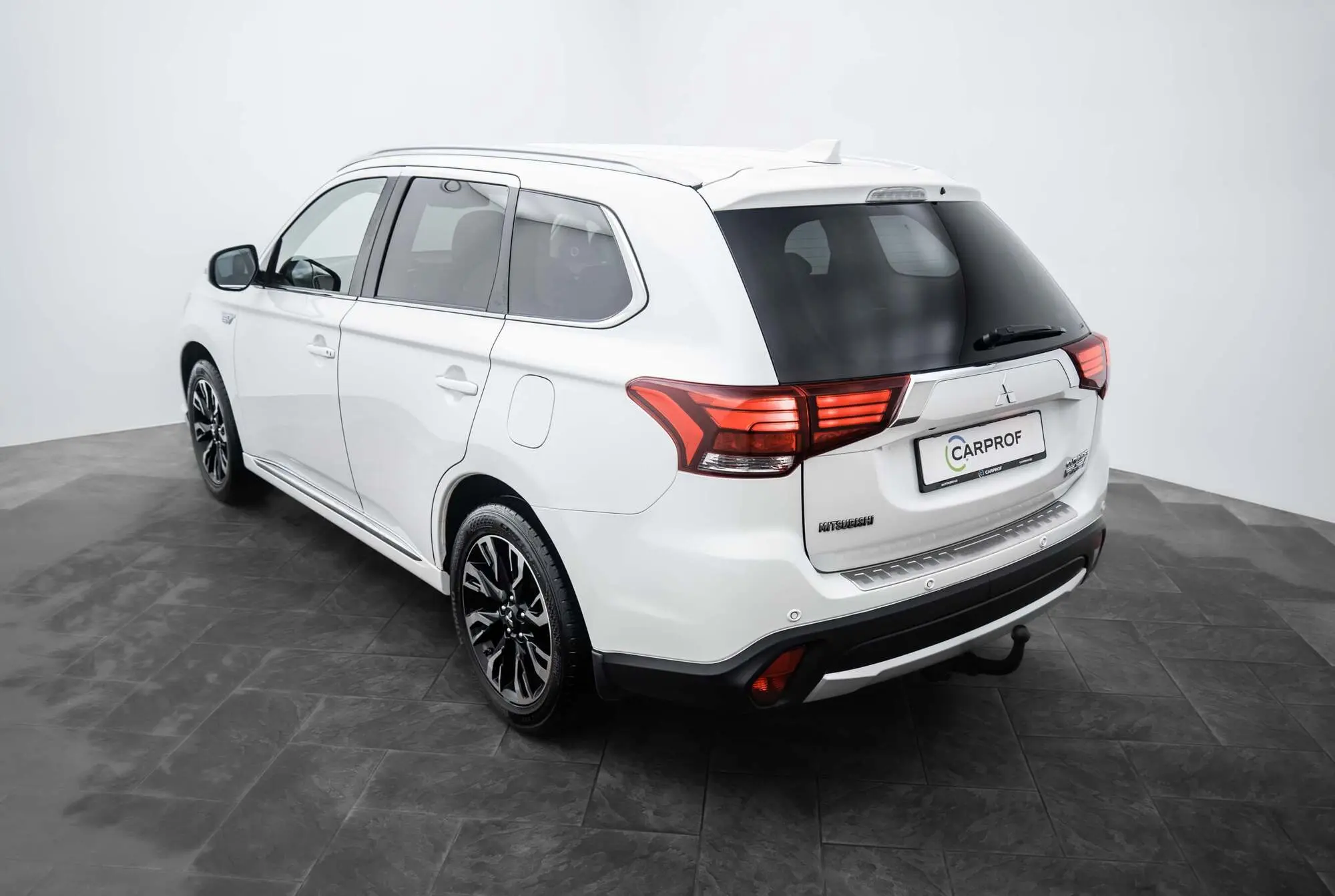 Mitsubishi Outlander, 2.0, 149 kW, automatic, four-wheel drive