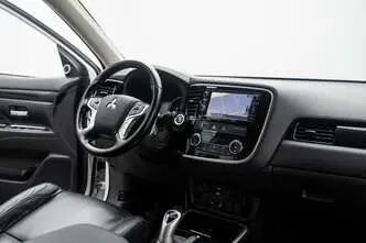 Mitsubishi Outlander, 2.0, 149 kW, automatic, four-wheel drive