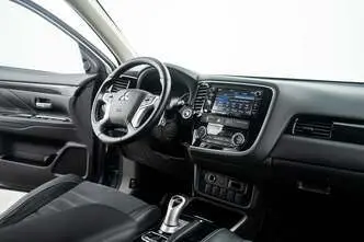 Mitsubishi Outlander, 2.0, 149 kW, automatic, four-wheel drive