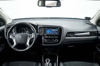 Mitsubishi Outlander, 2.0, 149 kW, automatic, four-wheel drive