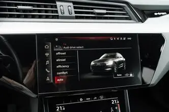 Audi e-tron, 371 kW, electric, automatic, four-wheel drive