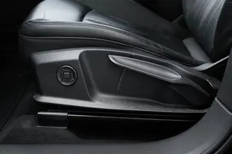 Audi e-tron, 300 kW, electric, automatic, four-wheel drive