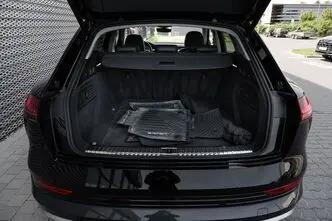 Audi e-tron, 300 kW, electric, automatic, four-wheel drive