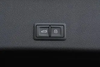 Audi e-tron, 300 kW, electric, automatic, four-wheel drive