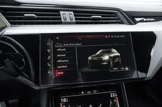 Audi e-tron, 230 kW, электричество, автомат, полный привод