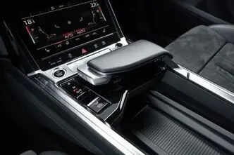 Audi e-tron, 230 kW, электричество, автомат, полный привод
