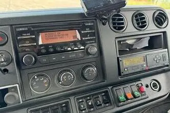 Renault D7,5, 130 kW, дизель, автомат
