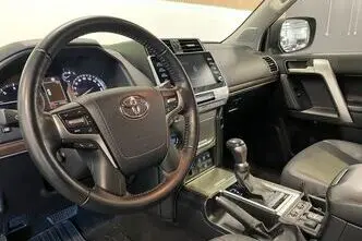 Toyota Land Cruiser, 2.8, 150 kW, diesel, automatic, four-wheel drive