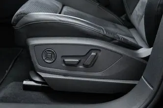 Audi e-tron, 300 kW, elekter, automaat, nelikvedu
