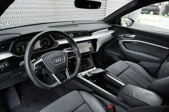 Audi e-tron, 300 kW, elekter, automaat, nelikvedu