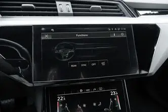Audi e-tron, 300 kW, elekter, automaat, nelikvedu