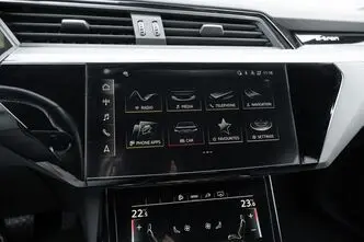 Audi e-tron, 300 kW, elekter, automaat, nelikvedu
