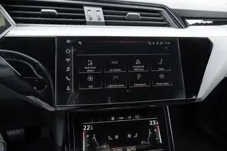 Audi e-tron, 300 kW, elekter, automaat, nelikvedu