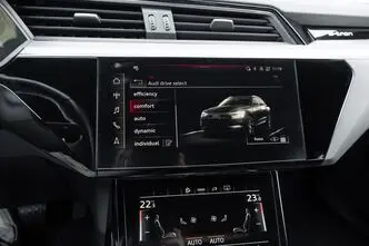 Audi e-tron, 300 kW, elekter, automaat, nelikvedu
