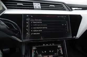 Audi e-tron, 300 kW, elekter, automaat, nelikvedu