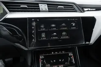 Audi e-tron, 300 kW, elekter, automaat, nelikvedu