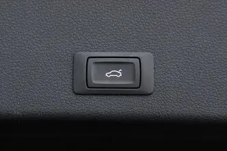 Audi e-tron, 300 kW, elekter, automaat, nelikvedu