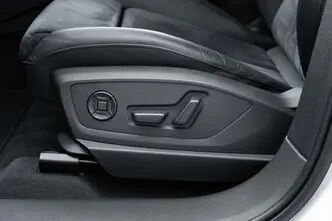 Audi e-tron, 300 kW, elekter, automaat, nelikvedu
