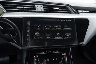 Audi e-tron, 300 kW, elekter, automaat, nelikvedu
