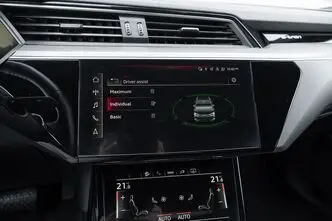Audi e-tron, 300 kW, elekter, automaat, nelikvedu