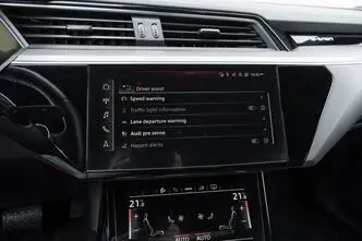 Audi e-tron, 300 kW, elekter, automaat, nelikvedu