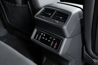 Audi e-tron, 300 kW, elekter, automaat, nelikvedu