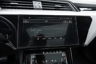 Audi e-tron, 300 kW, elekter, automaat, nelikvedu