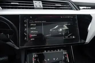 Audi e-tron, 300 kW, elekter, automaat, nelikvedu