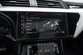 Audi e-tron, 300 kW, elekter, automaat, nelikvedu