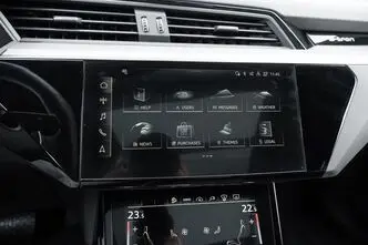 Audi e-tron, 300 kW, elekter, automaat, nelikvedu