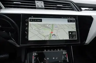 Audi e-tron, 300 kW, elekter, automaat, nelikvedu