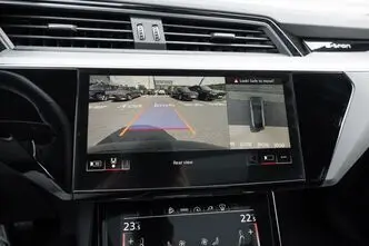 Audi e-tron, 300 kW, elekter, automaat, nelikvedu