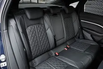 Audi e-tron, 300 kW, elekter, automaat, nelikvedu