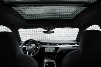 Audi e-tron, 300 kW, elekter, automaat, nelikvedu