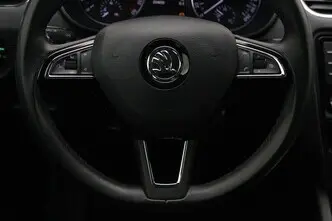 Škoda Octavia, 1.6, 81 kW, diisel, automaat, esivedu